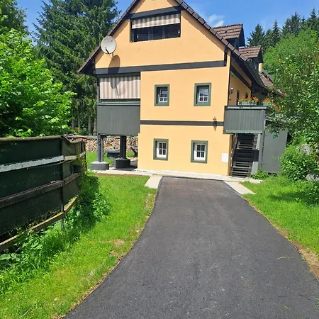 Altsteirische - La Maison De Pronegg - Feriendomizil Im Biosphaerenpark Wienerwald